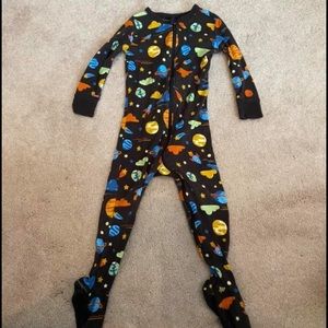 Kids Old Navy footed sleeper.